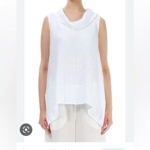 NWT Femme Fatale White Linen Sleeveless Drape Neck Blouse Top